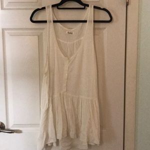 Aeropostale white ruffle bottom tank top